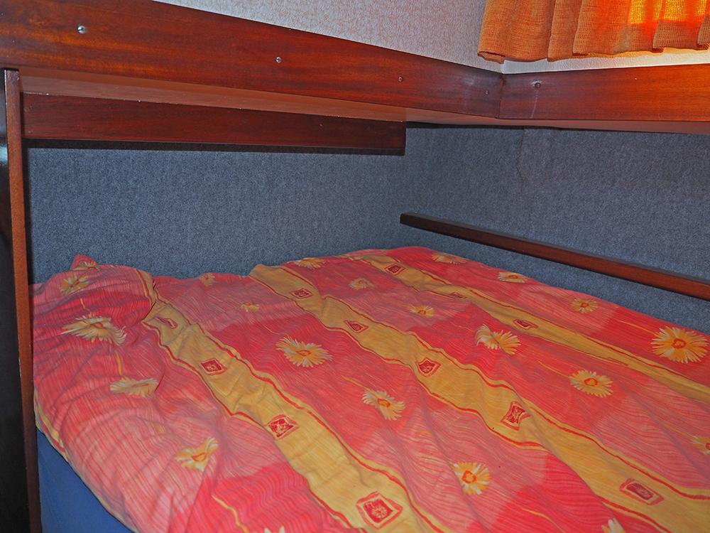 Aft cabin, Accommodation